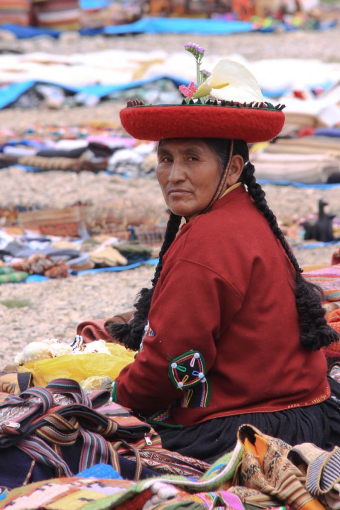 Pérou - sur le marché de Chinchero village de la vallée sacrée