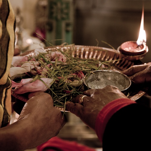 Voyage en Inde - prière temple de Ganesh