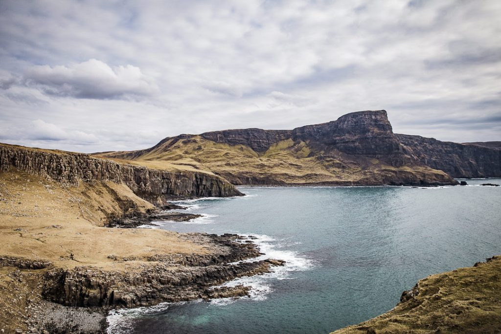 Paysage des highlands en Ecosse - Sur l'île de Skye près du phare de Nestpoint #ecosse #highlands #roadtrip
