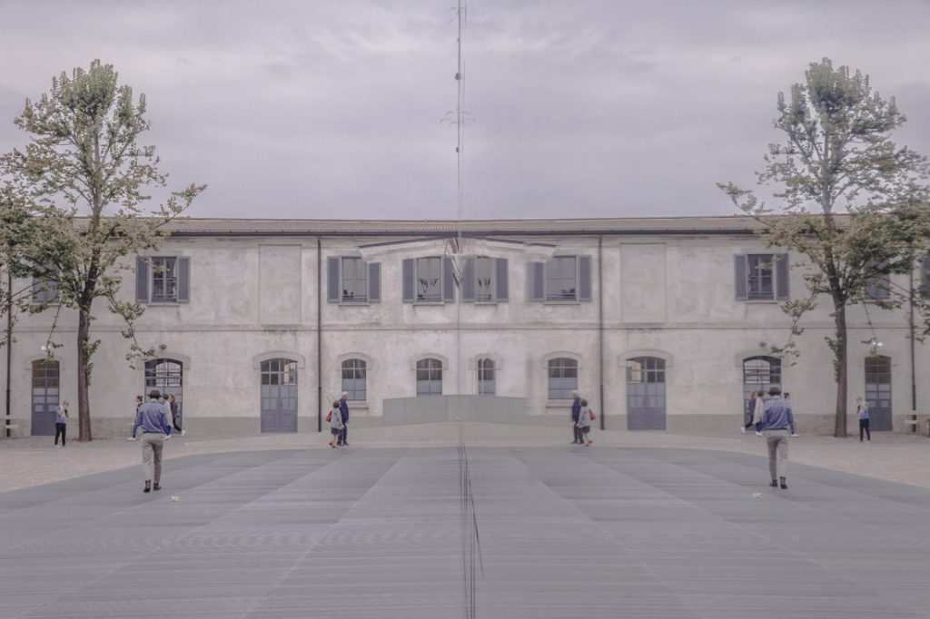 24 heures à Milan - Fondazione Prada l'homme au chapeau
