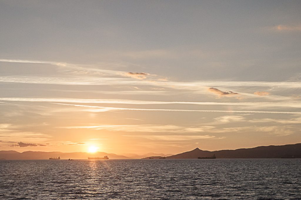 coucher de soleil sur la mediterranée