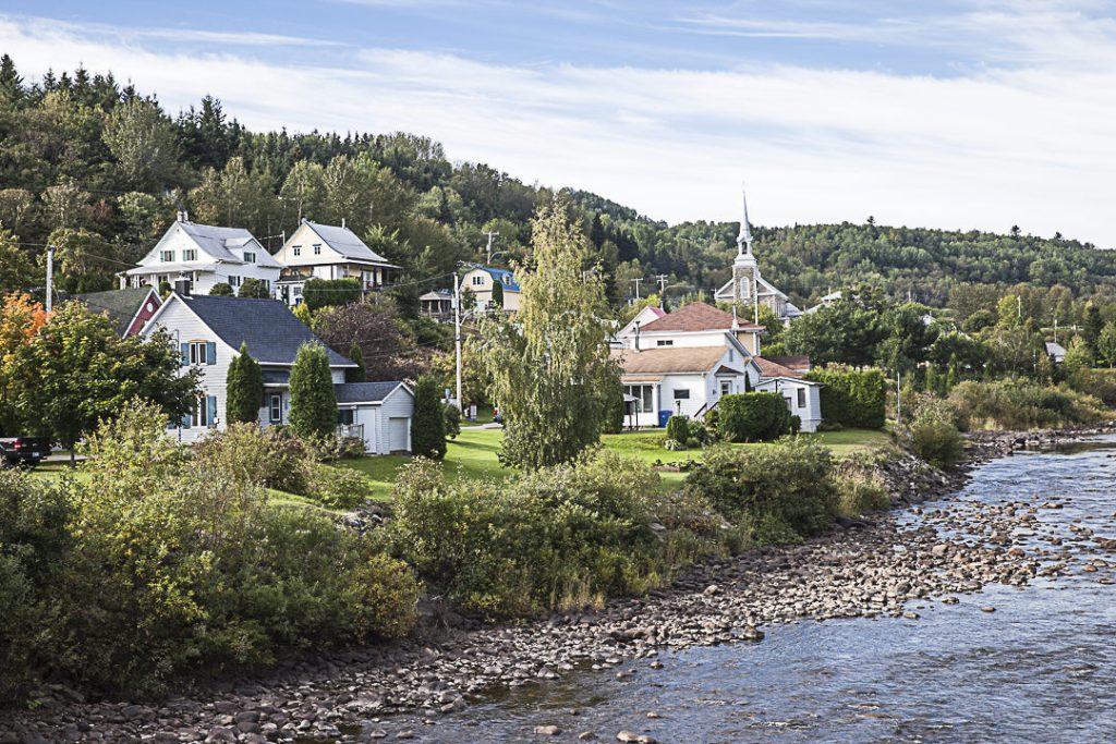 La rivière à saumon l'anse saint Jean Québec