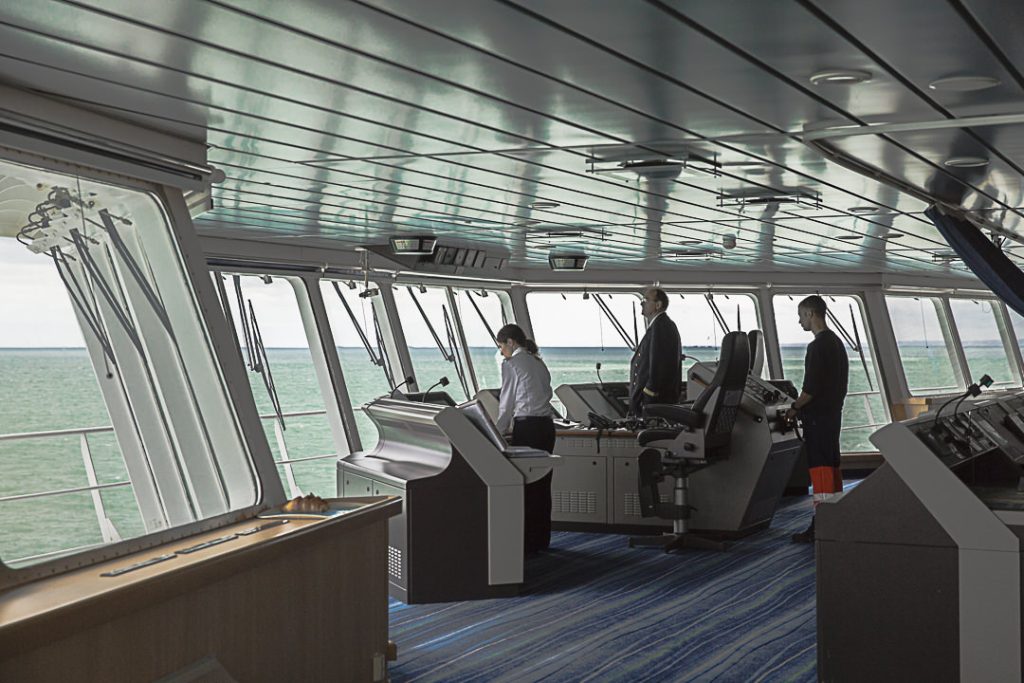 La passerelle et le commandant Bienvenue