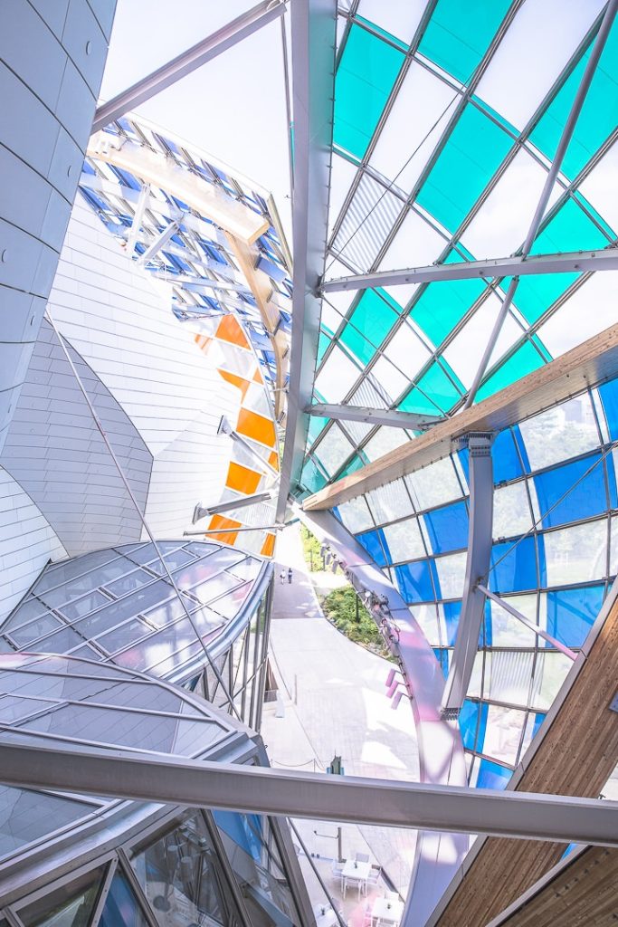 Enchevetrements du toit de la fondation Louis Vuitton