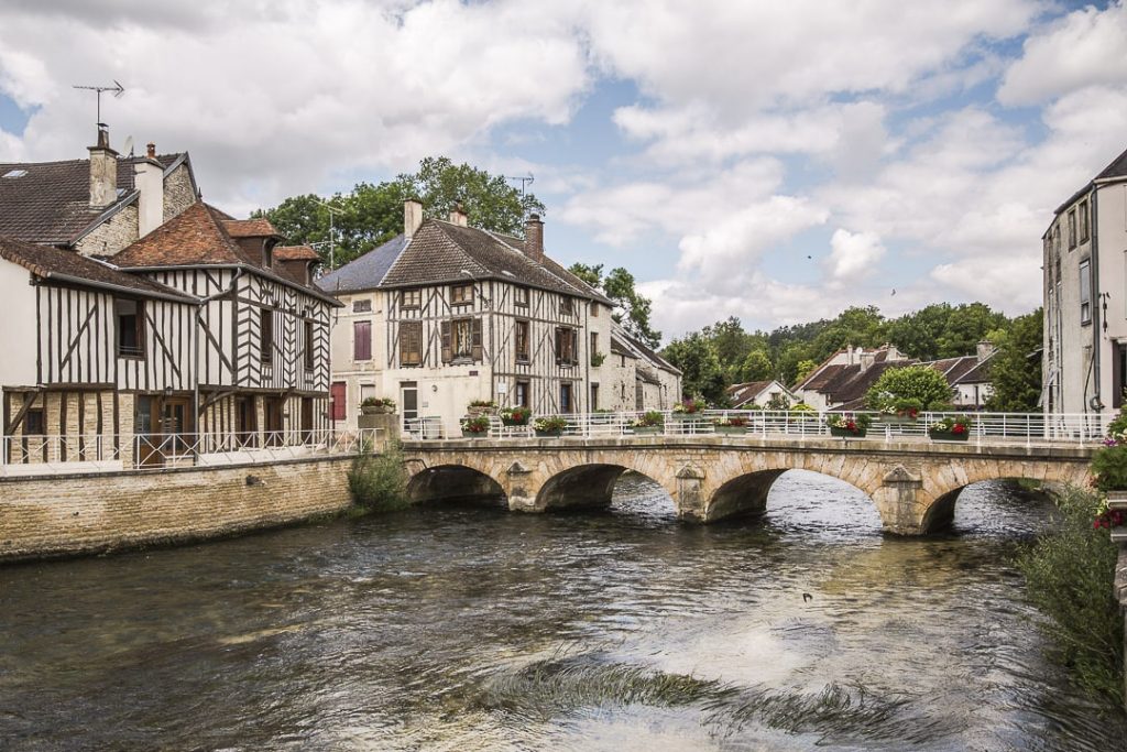 Le village d'Essoyes dans l'Aube