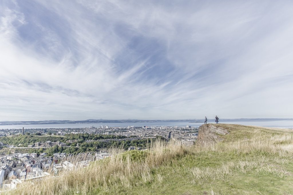 Vue sur Edimbourg depuis Holyrood park