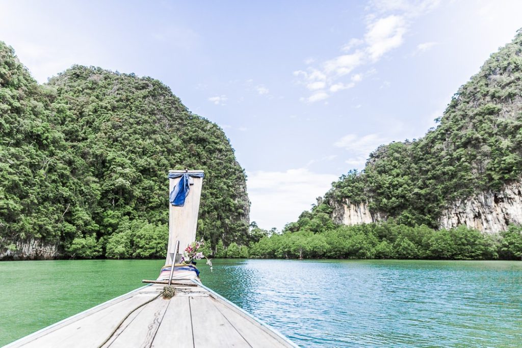 L'arrivée sur Ko Hong, un parc régional de la baie de Phang Nga, Thailande