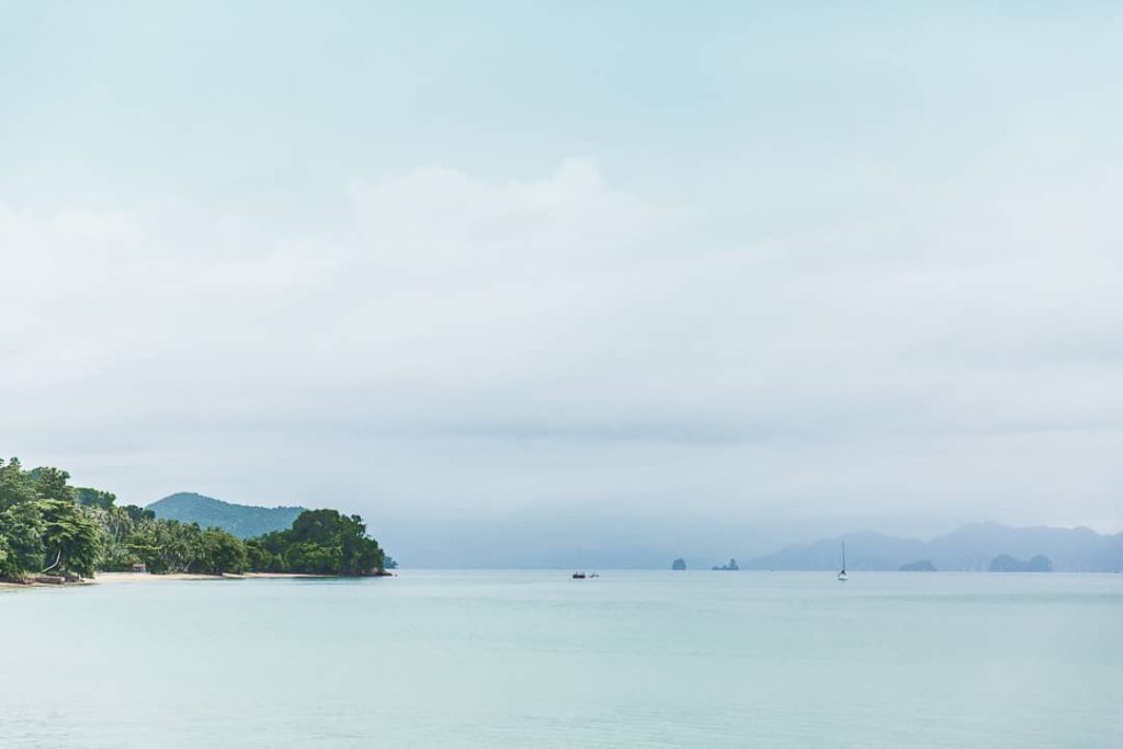 Première vue sur la baie de Phang Nga depuis Koh Yao Noi