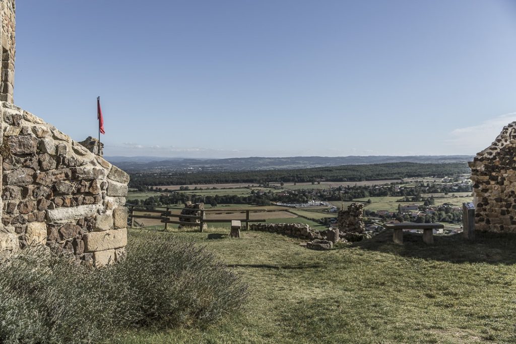 Vue sur le forez depuis Saint romain le Puy - Loire, France