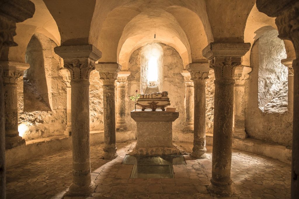 Crypte de l'eglise de Champdieu, village de caractère de la Loire - France