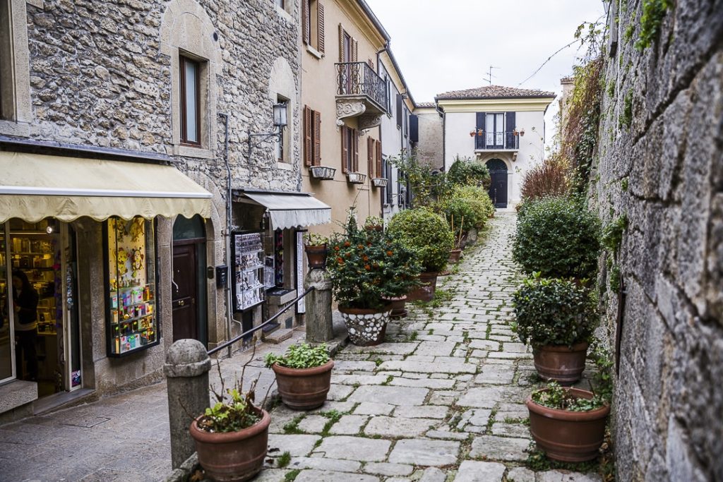 Jolie rue de Saint Marin