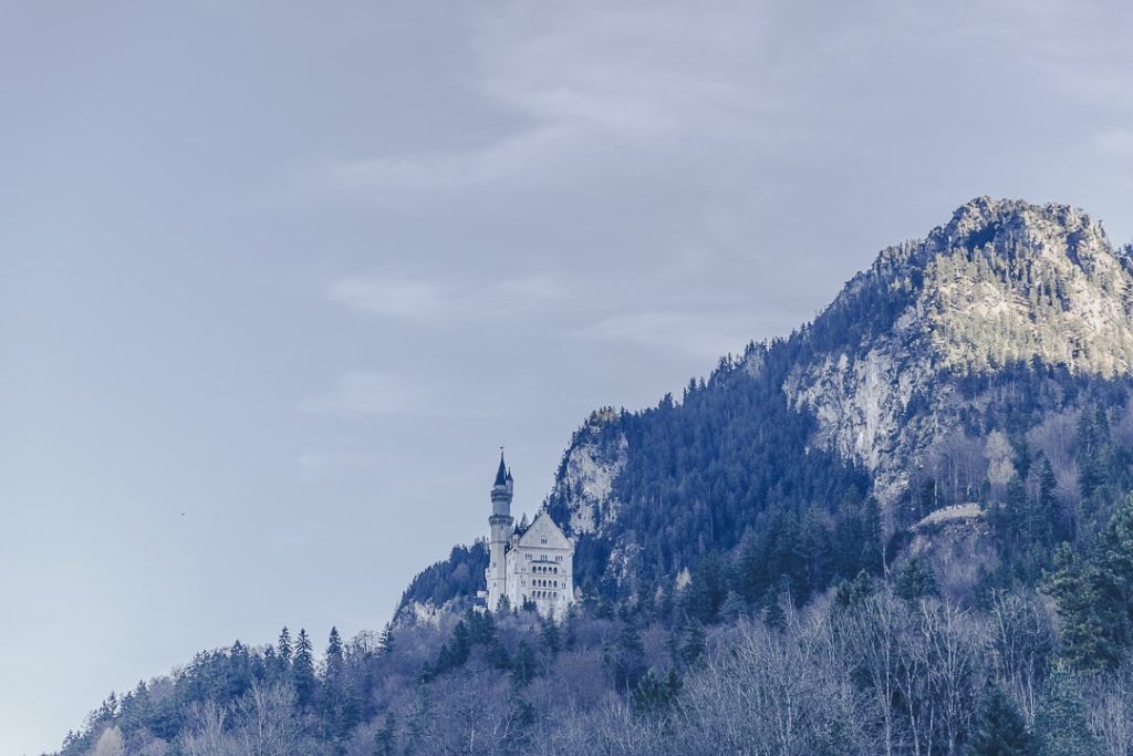 Le chateau de Neuschswanstein vue du parking de Hohenschwangau