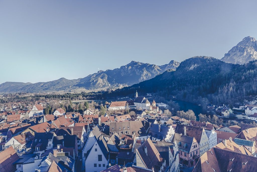 Vue sur Füssen depuis la tour du chateau - Bavière, Allemagne
