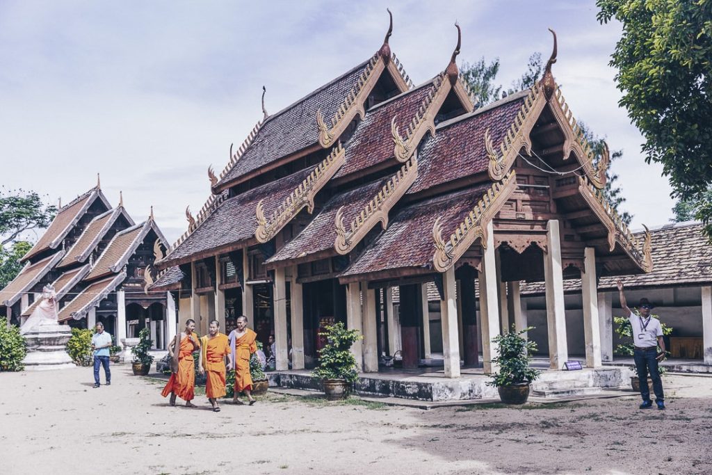 Ambiance au Wat Phra That Lampang Luang - Lampang, Thaïlande