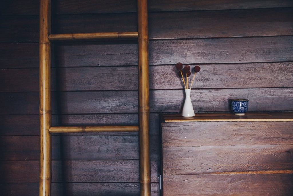 Détail de décoration dans une chambre de la Bambuh boutique homestay à Chiang Rai