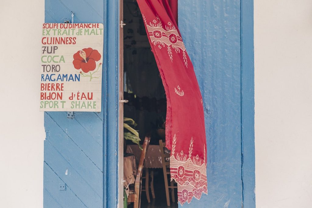 Bar de la rue du commerce, Jacmel - Haiti