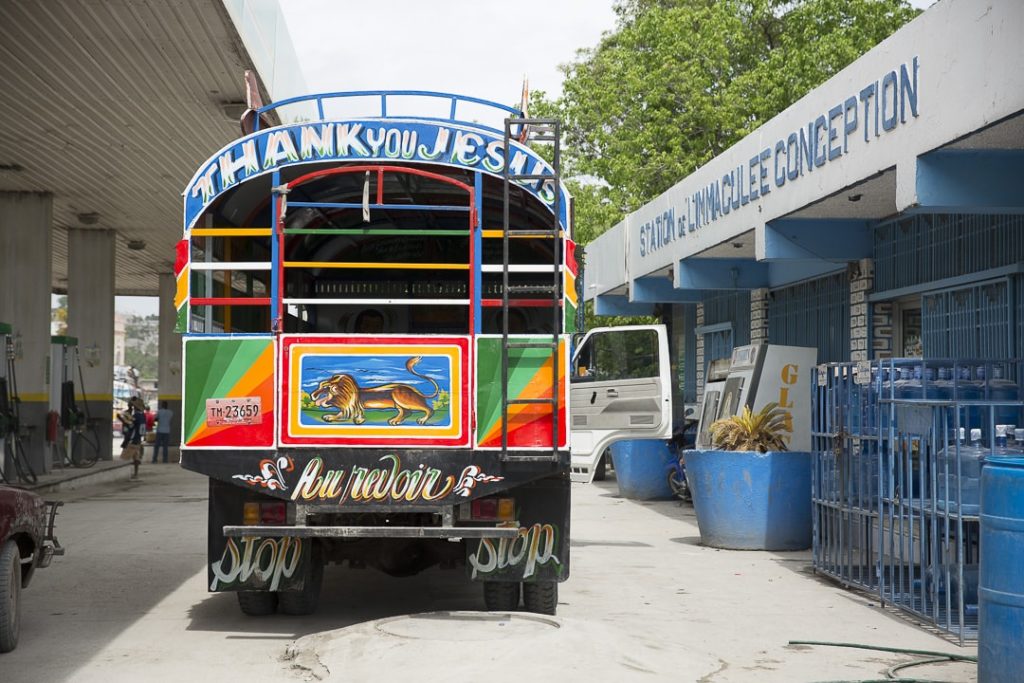 Tap tap sur les routes d'Haiti