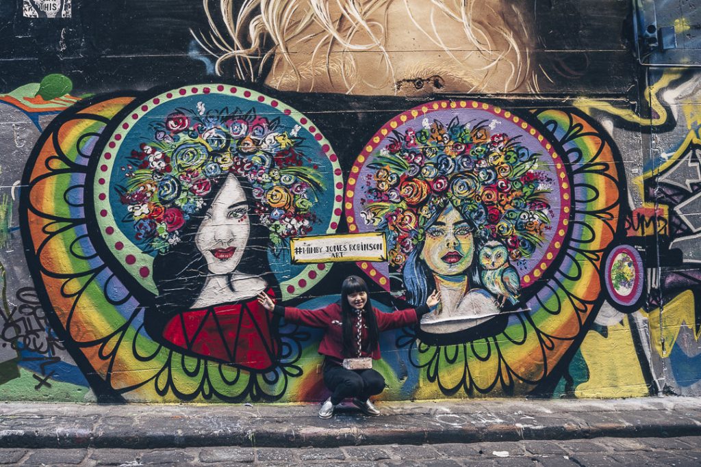 Oeuvre de l'artiste Mimby Jones Robinson sur la fameuse Hosier Lane à Melbourne - Australie