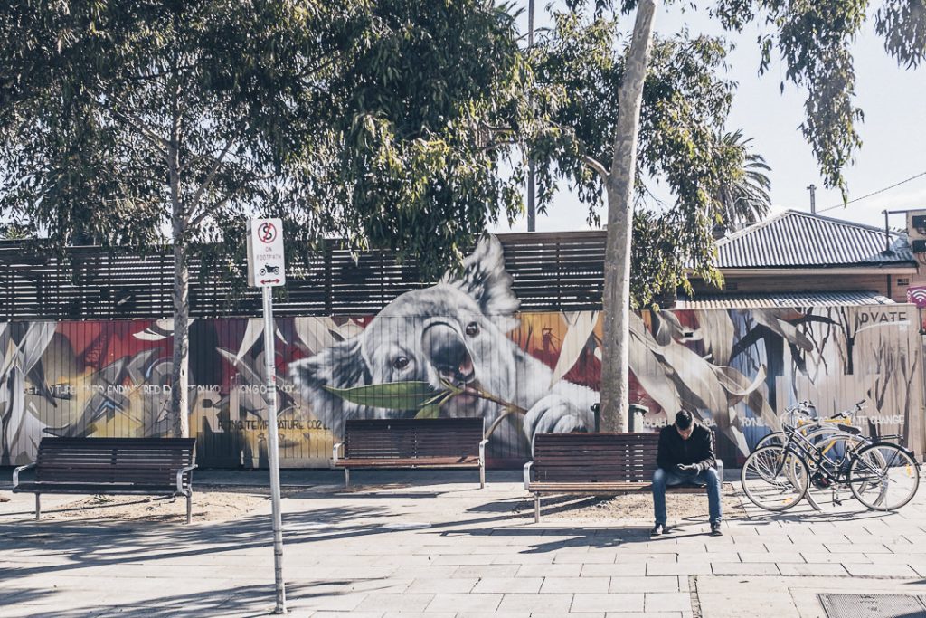 Oeuvre engagée de Dvate à Saint Kilda - Melbourne, Australie