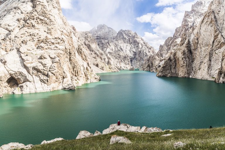 Soirée au bord du lac Köl-Suu - Kirghizstan