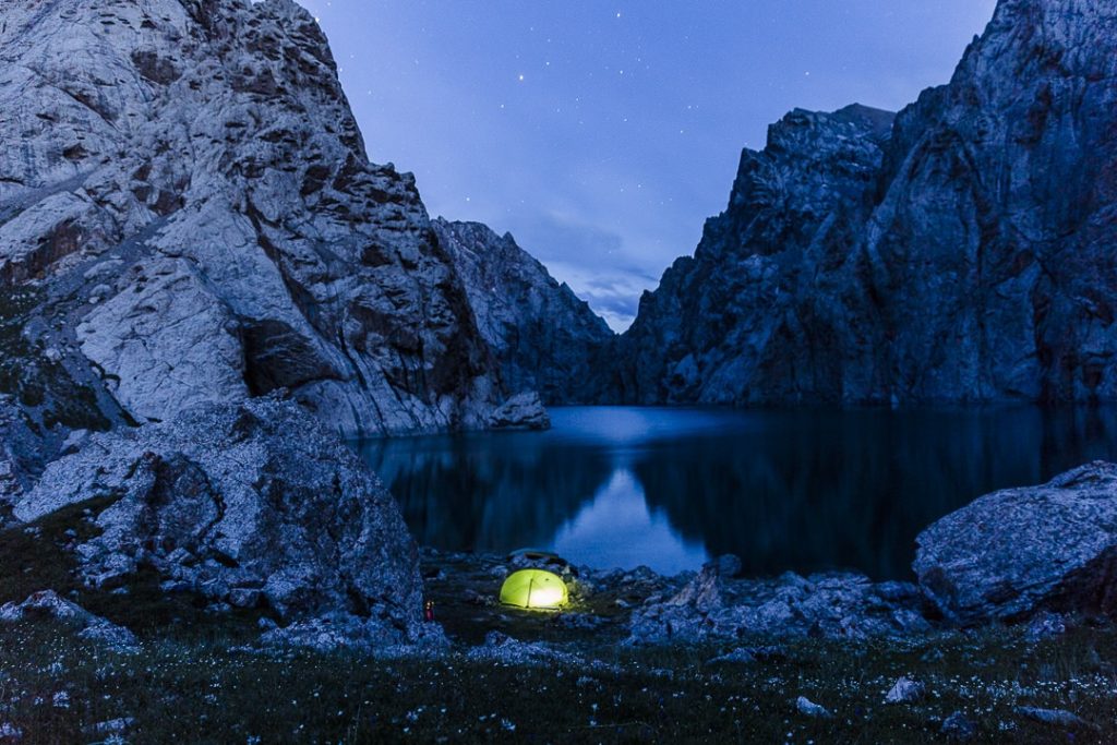 nuit étoilée au lac Kol-Suu - Kirghizstan