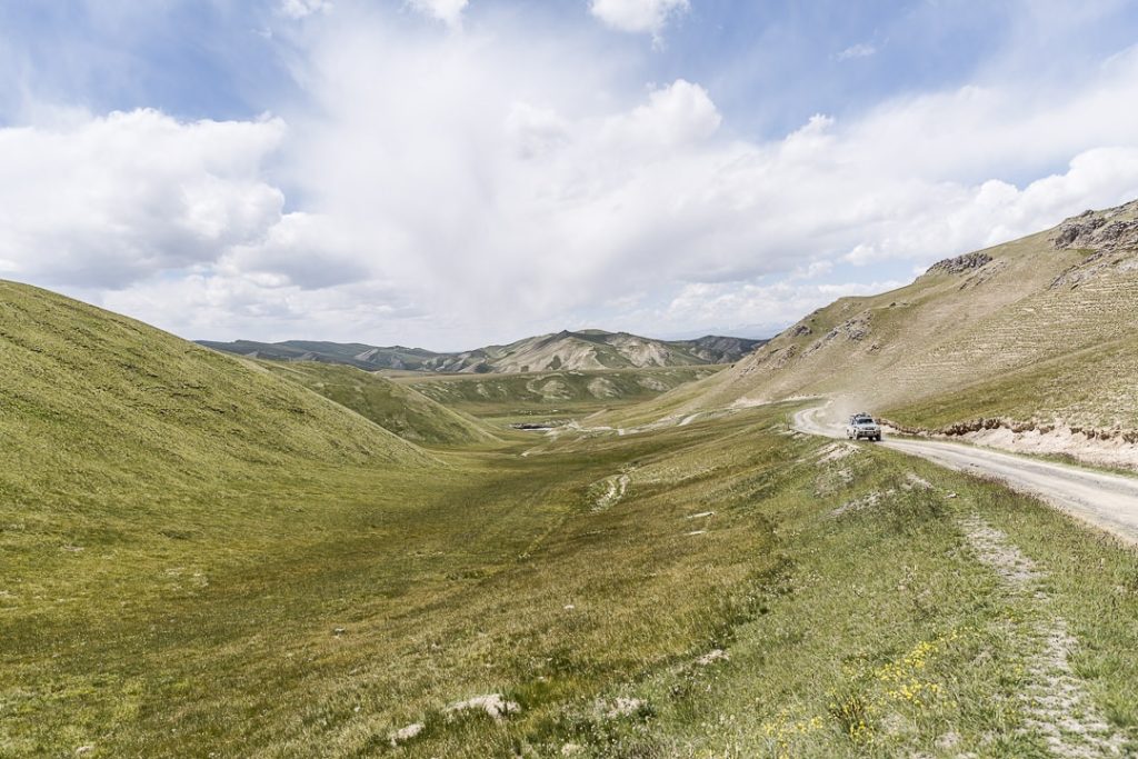 En route vers le lac Köl-Suu - Kirghizstan
