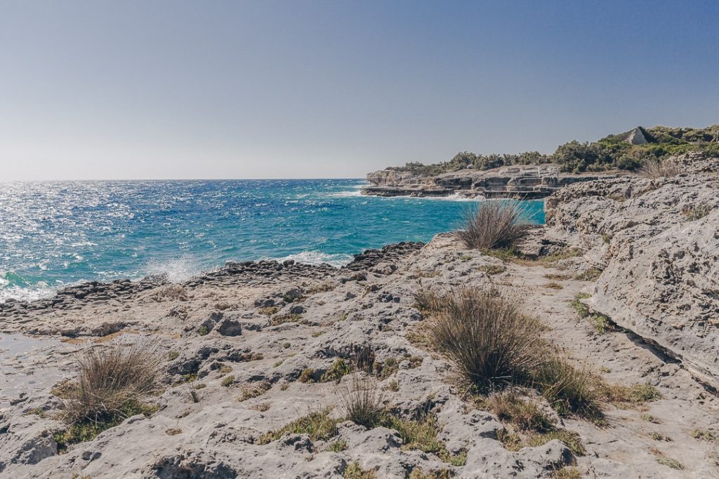 Baia de Trushi sur la côte adriatique italienne