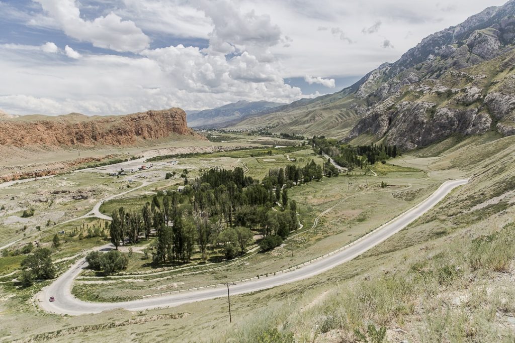 Sur la route de Naryn à Kazarman - Kyrghizstan