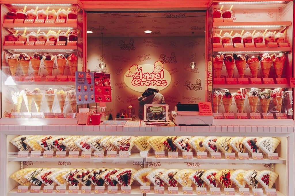 Barbapapa, crêpes, glaces, on ne peut pas mourir de faim sur Takeshita street à Tokyo ! #japon #tokyo #asie