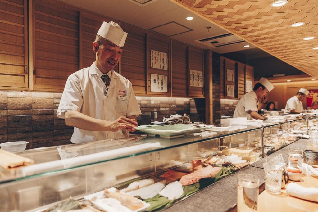 Maitre sushi à Tokyo #japon #asie