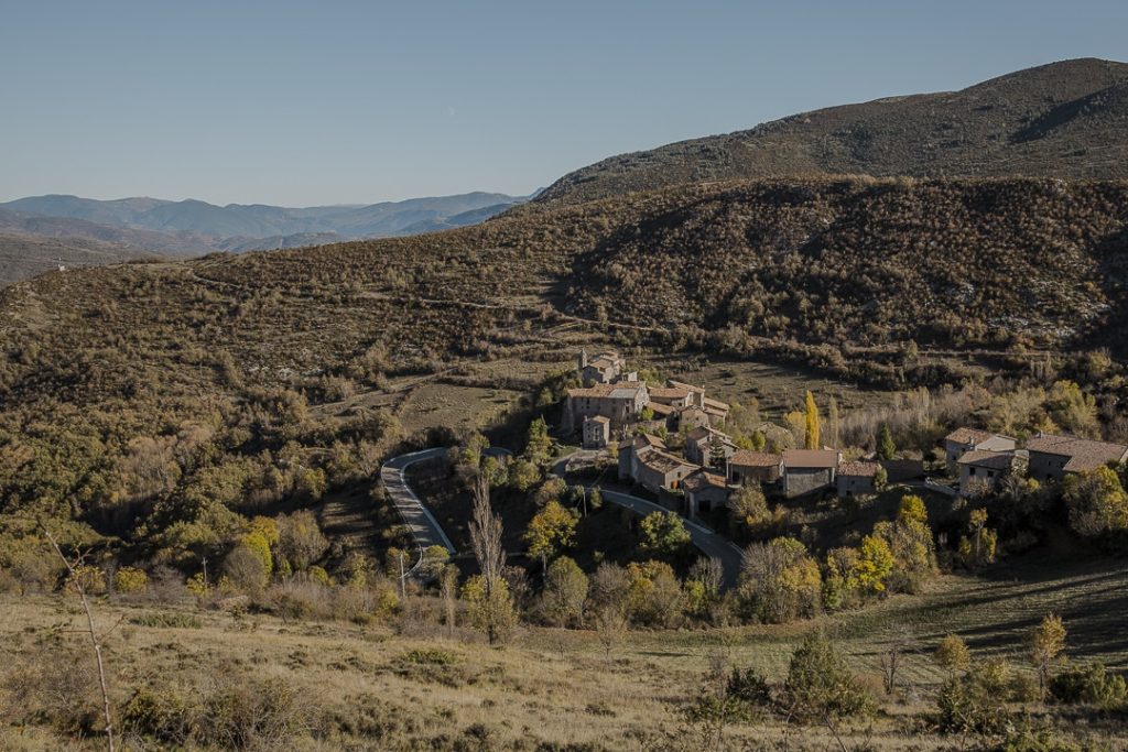 Village sur les routes des pyrénées catalanes