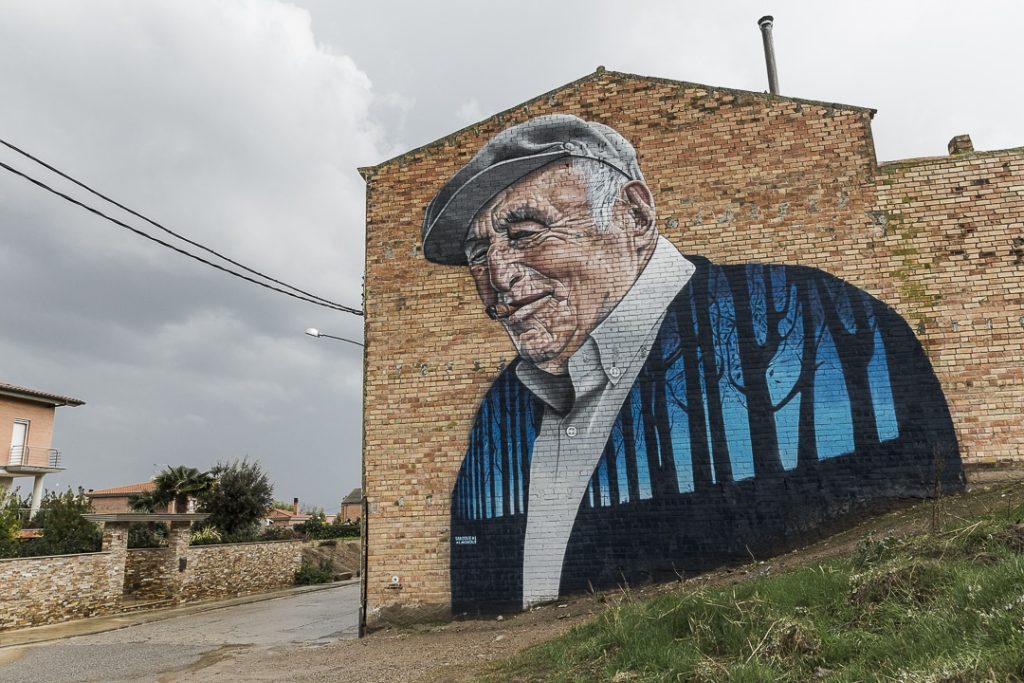 Penelles, un village de Catalogne où il y a plus de street art que d'habitants #catalogne #streetart #macatalogne
