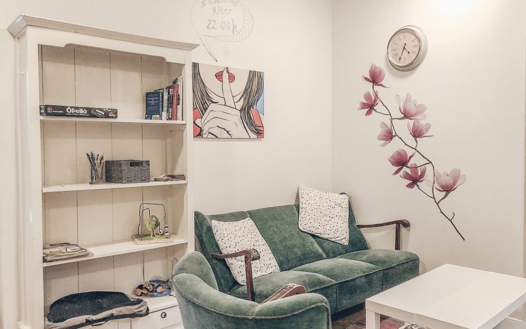 Salon de la central guesthouse