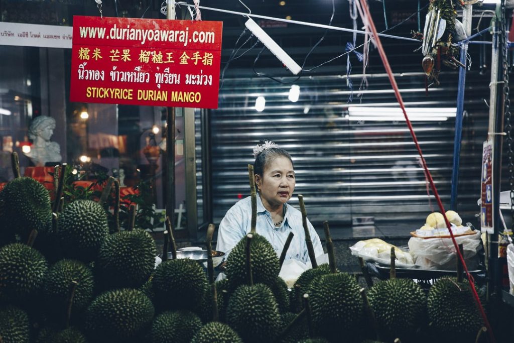 Vendeuse de durians, Bangkok