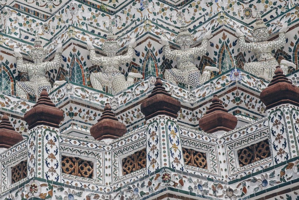 Détail du Wat Arun à Bangkok #thailande #bangkok