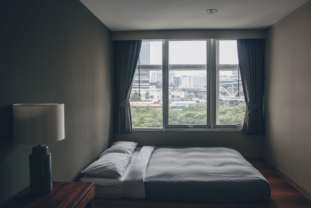 Chambre double au Yim Yam hostel de Bangkok en Thaïlande. Petite auberge idéale pour un stopover de 3 jours à Bangkok #bangkok #thaïlande