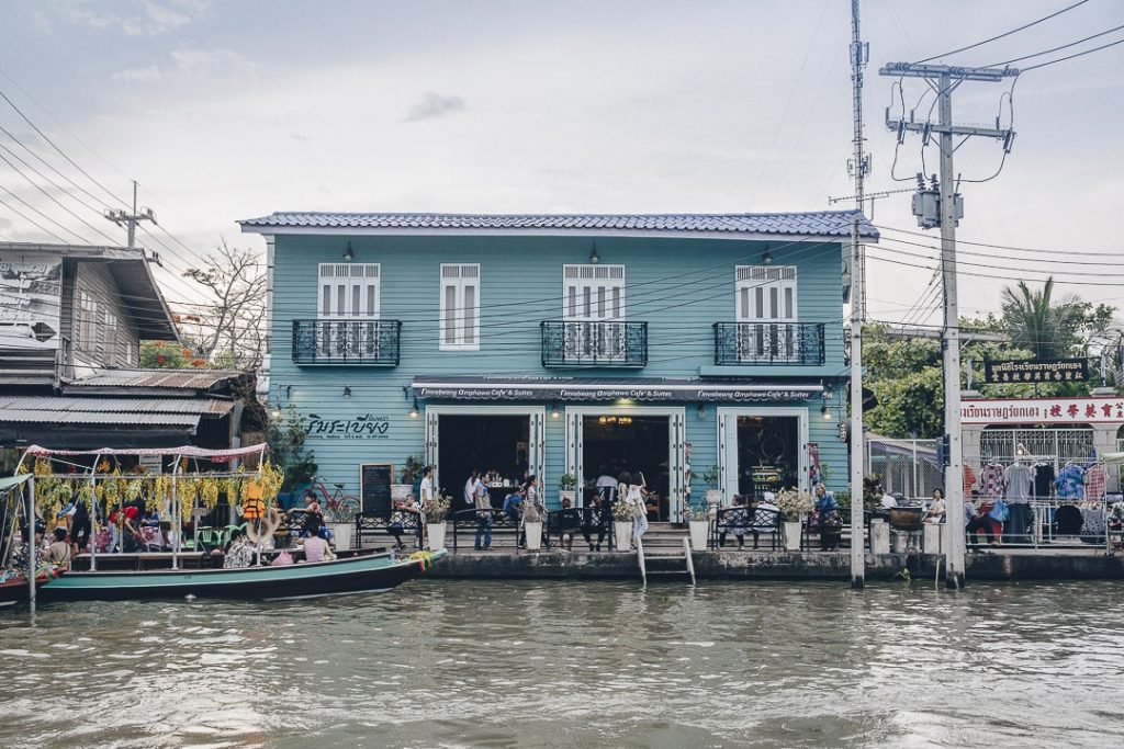Jolie maison sur le marché flottant d'Amphawa vers Bangkok #thailande #bangkok