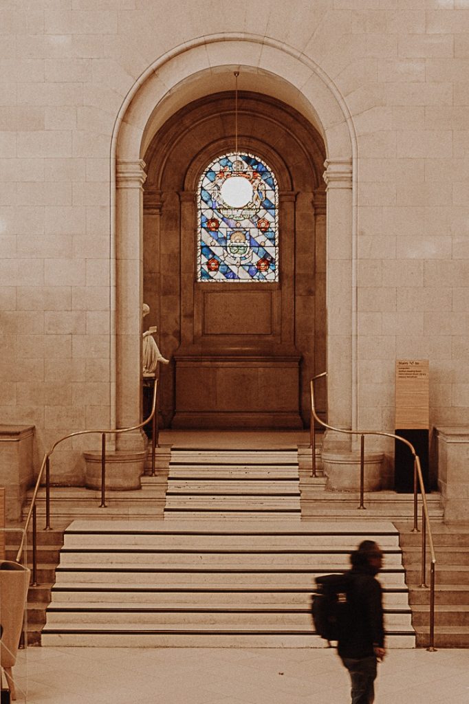 entrée de la bibliothèque centrale de Manchester #bestofMCR #lovegreatbritain #angleterre