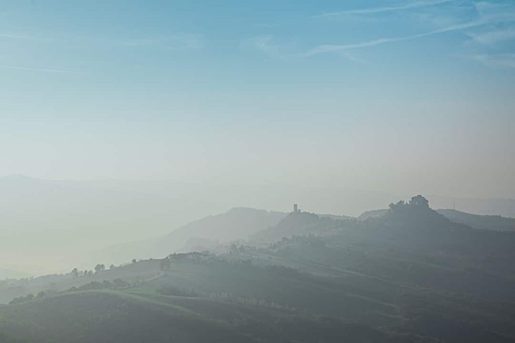 Vue depuis les ruines du chateau de Canossa dans la province de Reggio Emilia en Emilie Romagne