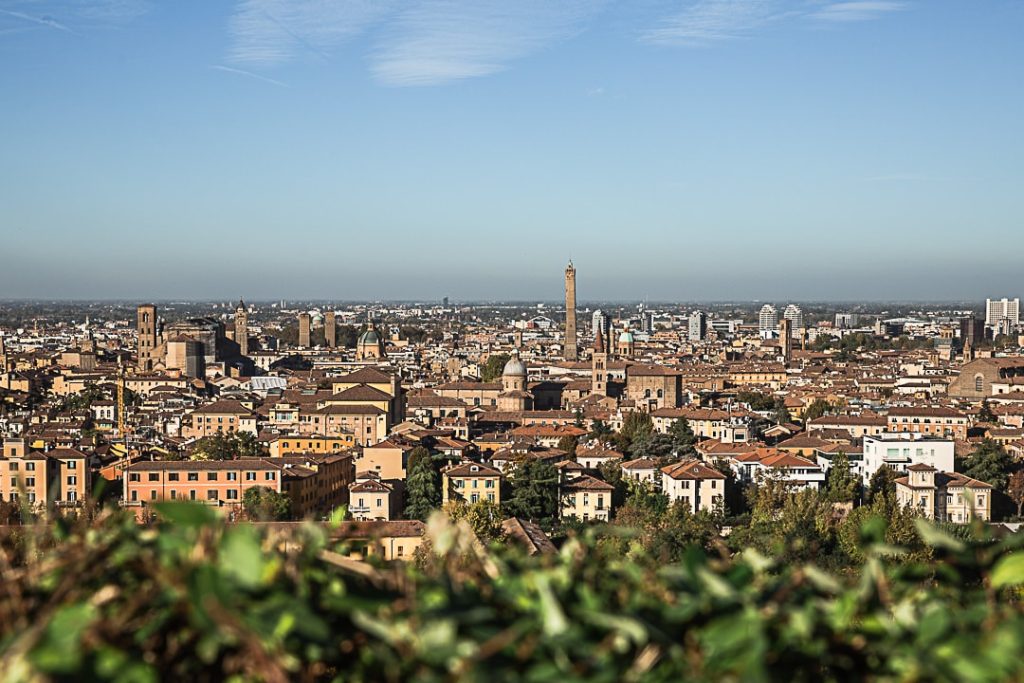 Vue panoramique sur Bologne depuis San Michele in Bosco