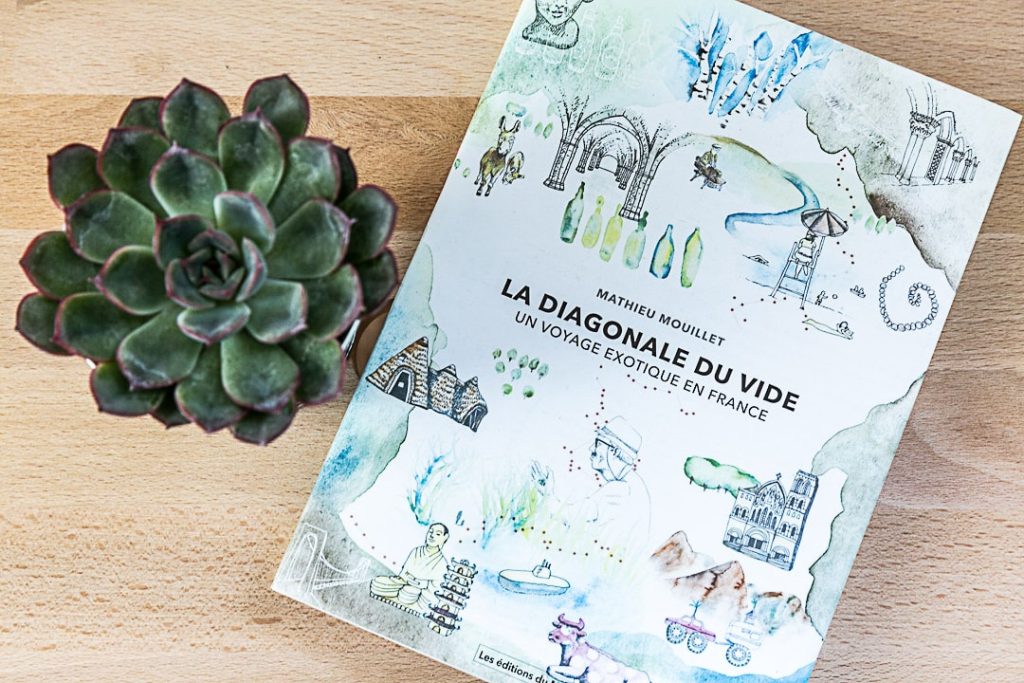 La diagonale du vide, un récit de voyage d'un an à pied et en vélo dans les zones les moins peuplées de France. A lire absolument !
