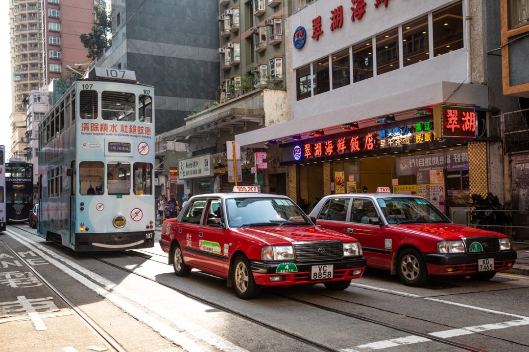 Comment se déplacer à Hong Kong ? Métro, bus, tram, le choix est large et sachez que le taxi n'est pas cher du tout !!! 