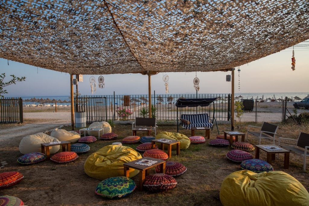 Boho, le café bohème de Livadhi beach sur la riviera en Albanie