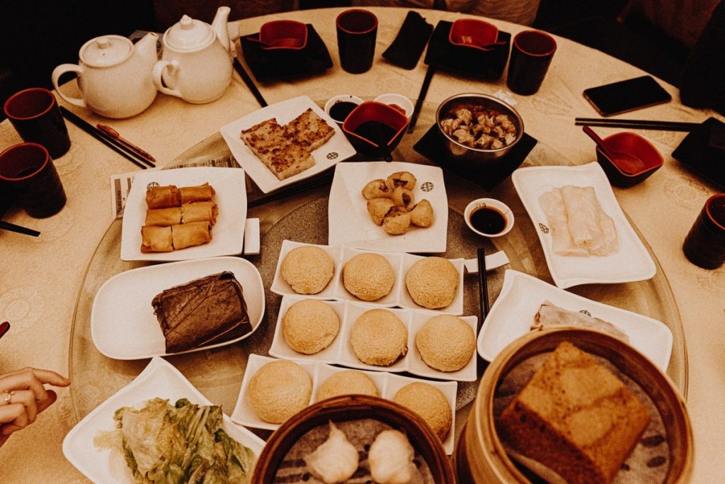 Où manger pas cher à Hong Kong ? Tim Ho Wan est un restaurant de rue étoilé Michelin et on y mange pour vraiment pas cher #discoverhongkong #hongkong