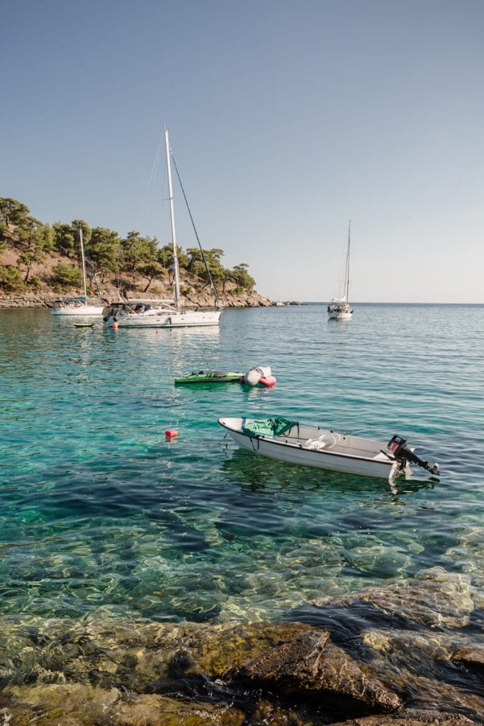 La plage d'Aliki à Thassos en Grèce continentale