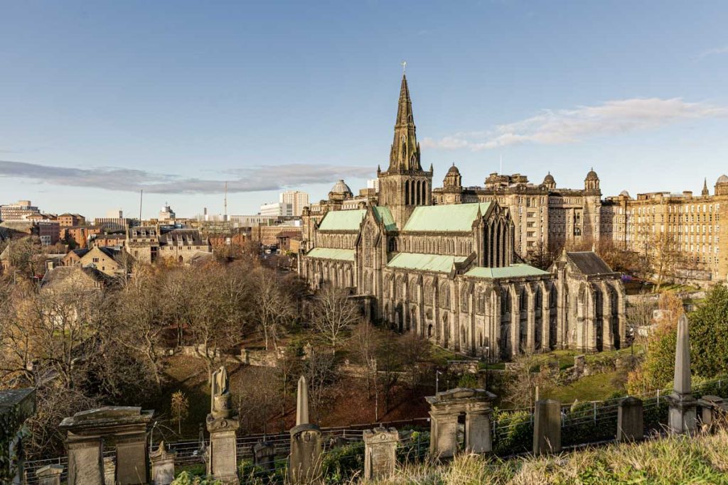 Cathédrale Saint Mungo de Glasgow vue de la nécropole