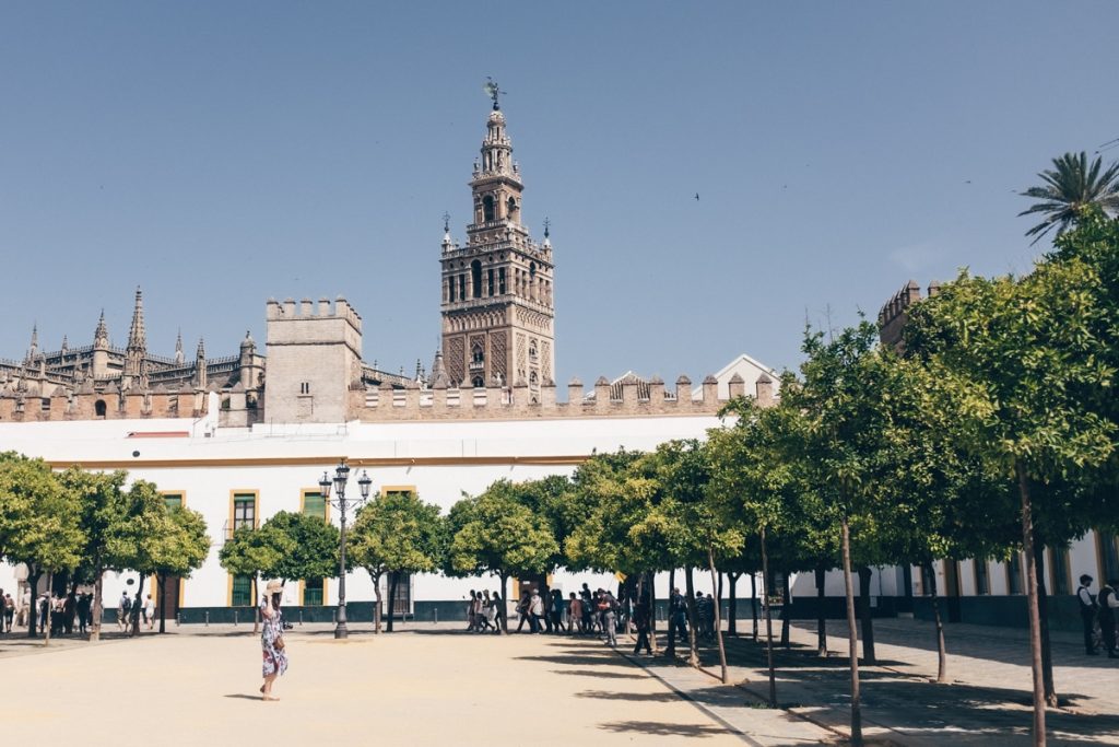 Le patio de banderas, Séville