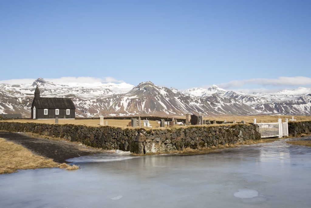 Eglise noire sur la Péninsule de Snæfellsnes en Islande