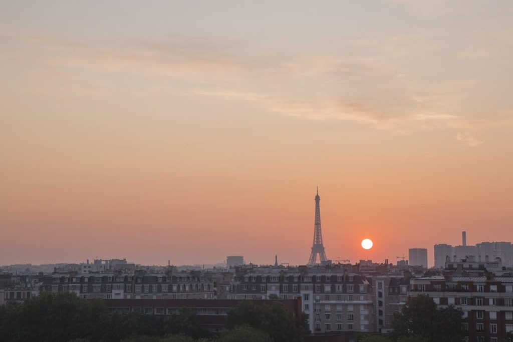Lever de soleil sur la Tour Eiffel
