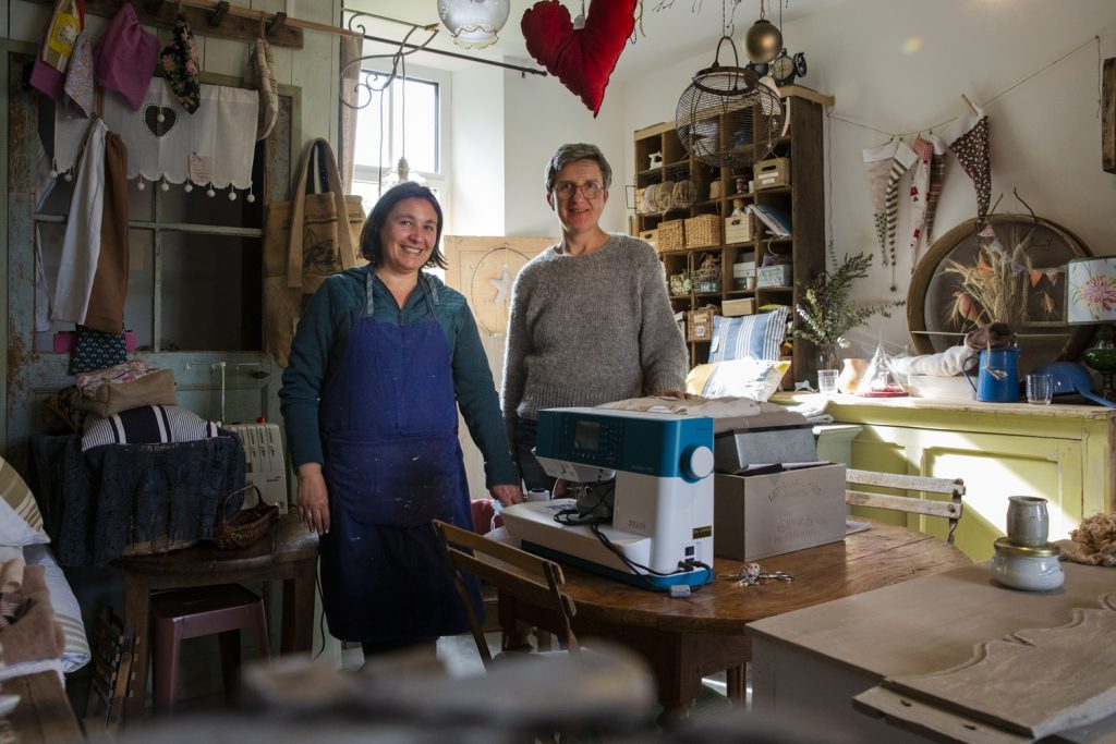 Marite-atelier-and-cow